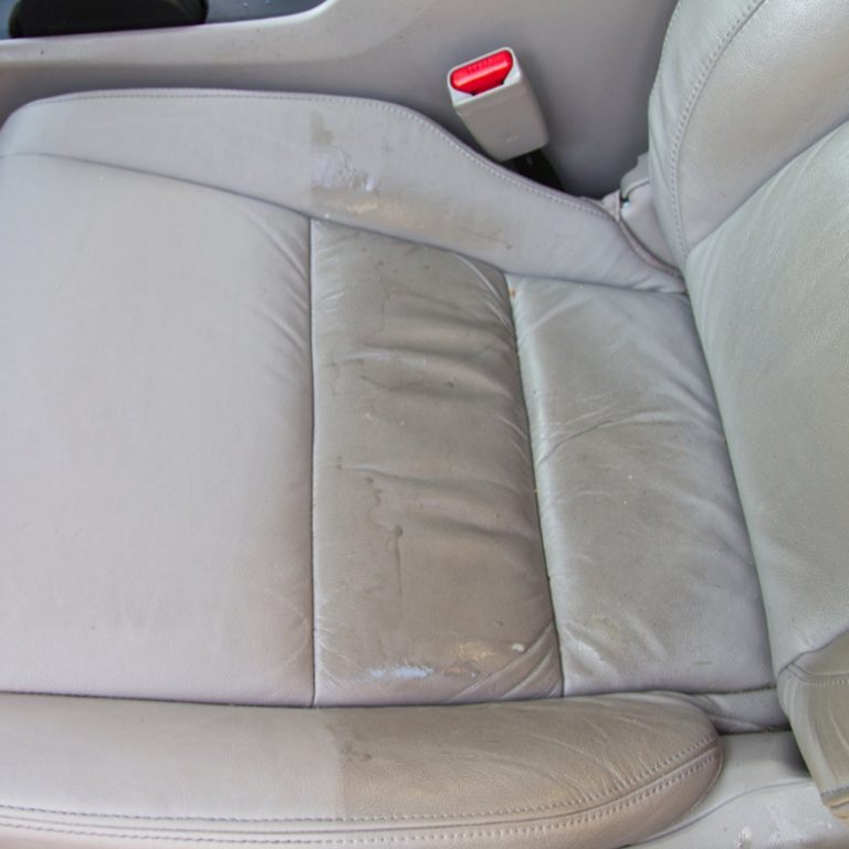 Curăţare tapiţerie auto